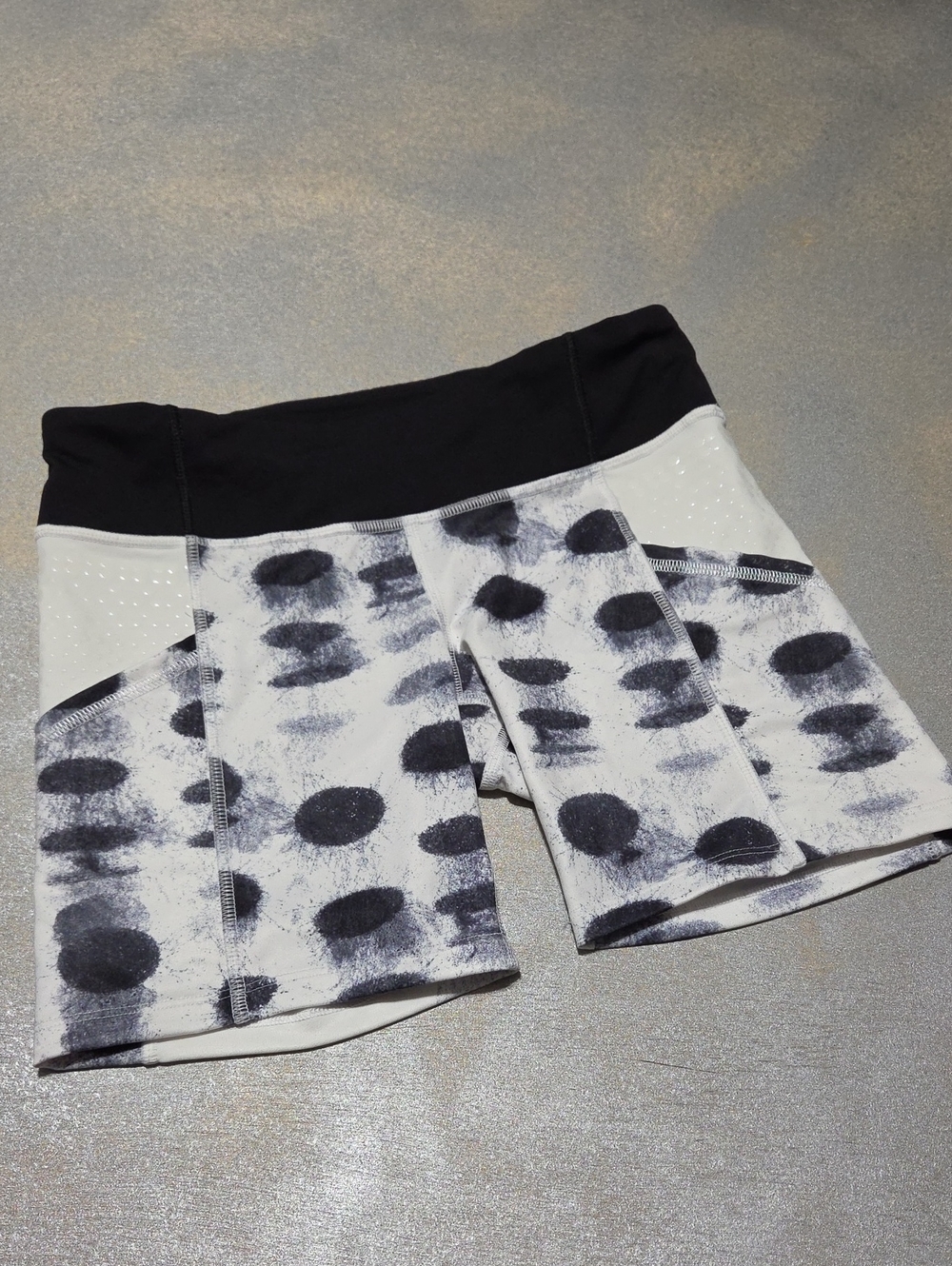 lululemon athletica Black & White Dot Print Bike Shorts